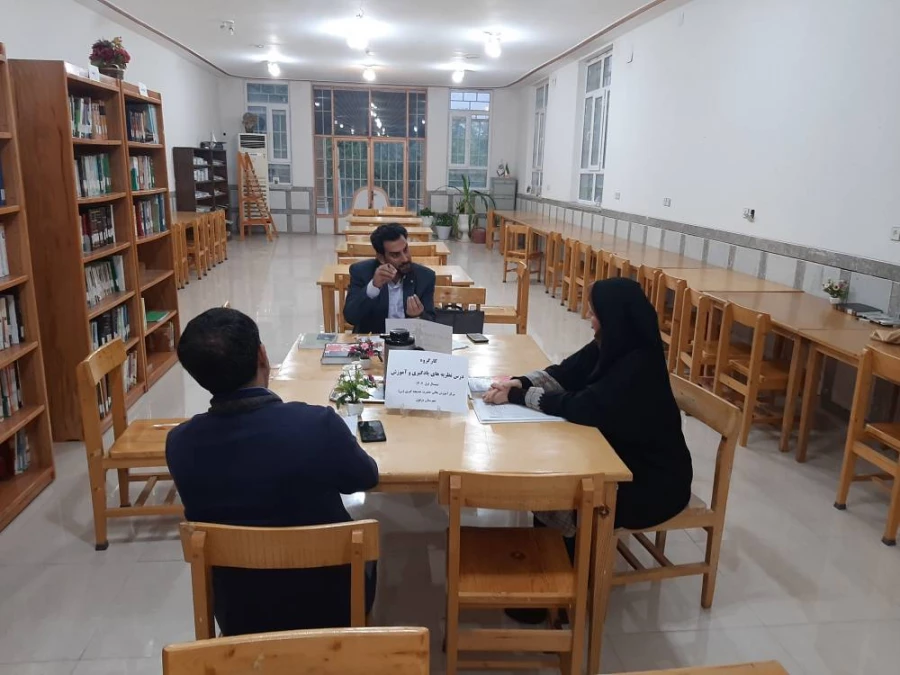 جلسه هم اندیشی اساتید گروه نظریه های یادگیری 3