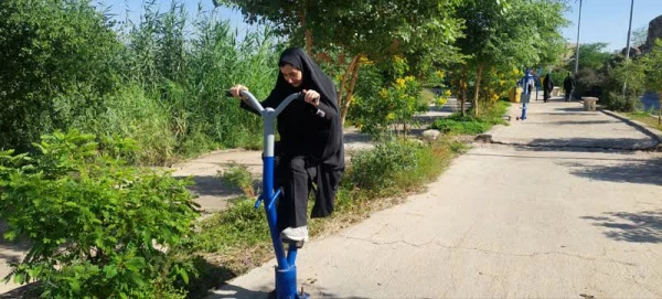 صرف صبحانه در فضای سبز توسط همکاران مرکز  10