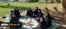 صرف صبحانه در فضای سبز توسط همکاران مرکز  11