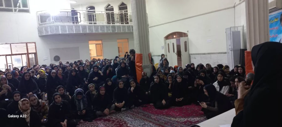 برگزاری نشست صمیمی و تعاملی ریاست مرکز با دانشجویان خوابگاهی 3