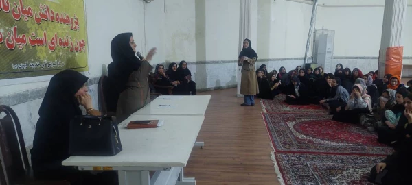 برگزاری نشست صمیمی و تعاملی ریاست مرکز با دانشجویان خوابگاهی 12