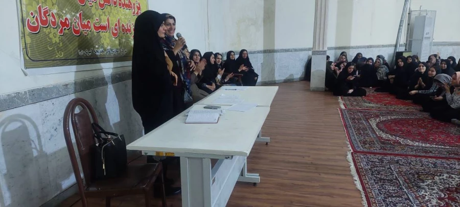 برگزاری نشست صمیمی و تعاملی ریاست مرکز با دانشجویان خوابگاهی 14