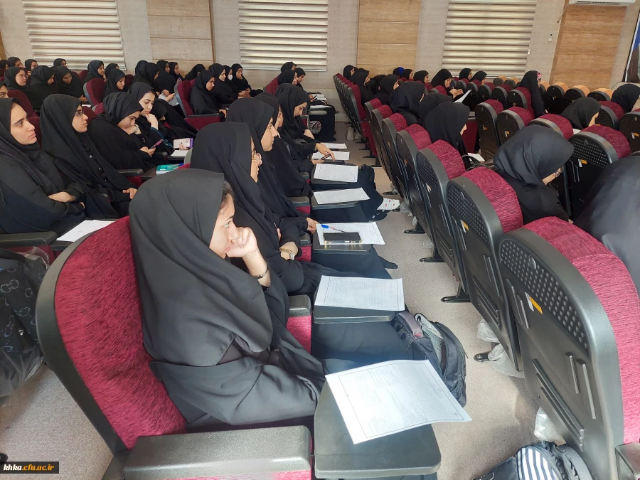 برگزاری نشست آشنایی با شیوه نامه انضباطی دانشجویی 4