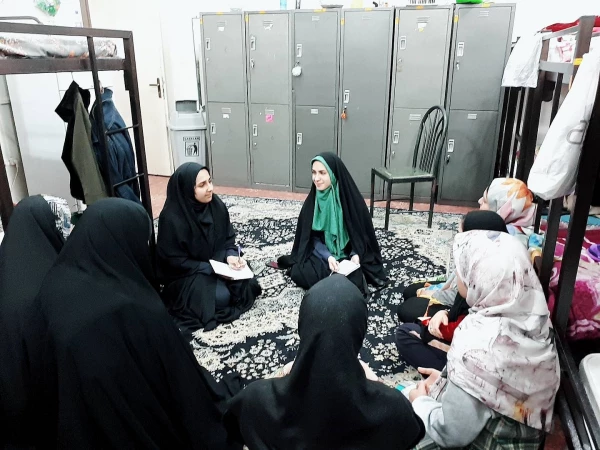 نشست صمیمی اعضای شورای صنفی-رفاهی با دانشجومعلمان خوابگاهی  3