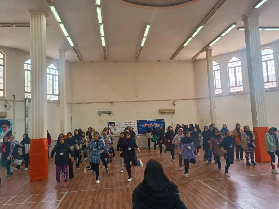 برگزاری کارگاه عملی حرکتی- ورزشی  5