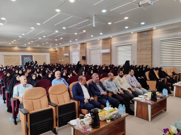 برگزاری آیین استقبال از دانشجویان جدیدالورود مرکز آموزش عالی حضرت خدیجه کبری(س) در سال 1403 2