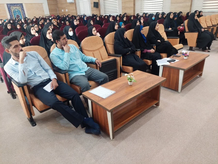 برگزاری جلسه توجیهی دانشجویان جدیدالورود در مرکز آموزش عالی حضرت خدیجه کبری(س) دزفول 11