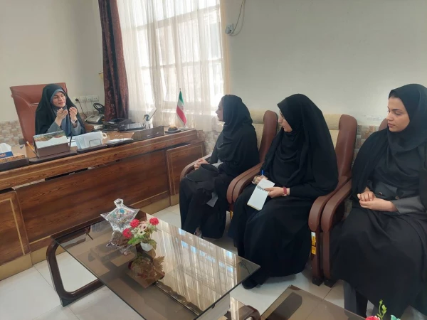 جلسه اعضای شورای صنفی با رئیس مرکز 3