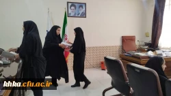 تقدیر از کارکنان مرکز آموزش عالی حضرت خدیجه کبری(س) به مناسبت ولادت باسعادت امام علی (ع) 7