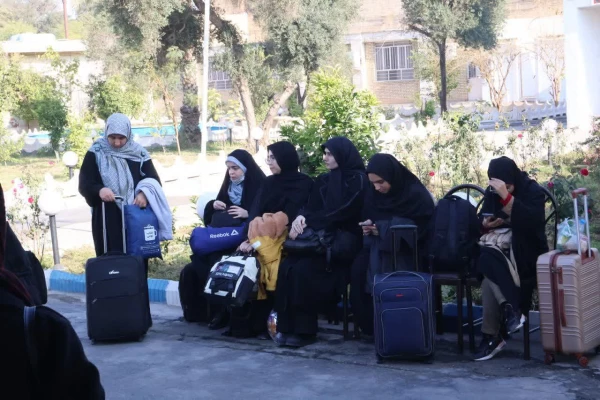 ورود دانشجو معلمان دختربه دزفول جهت برگزاری جشنواره سرود و هنرهای نمایشی 8