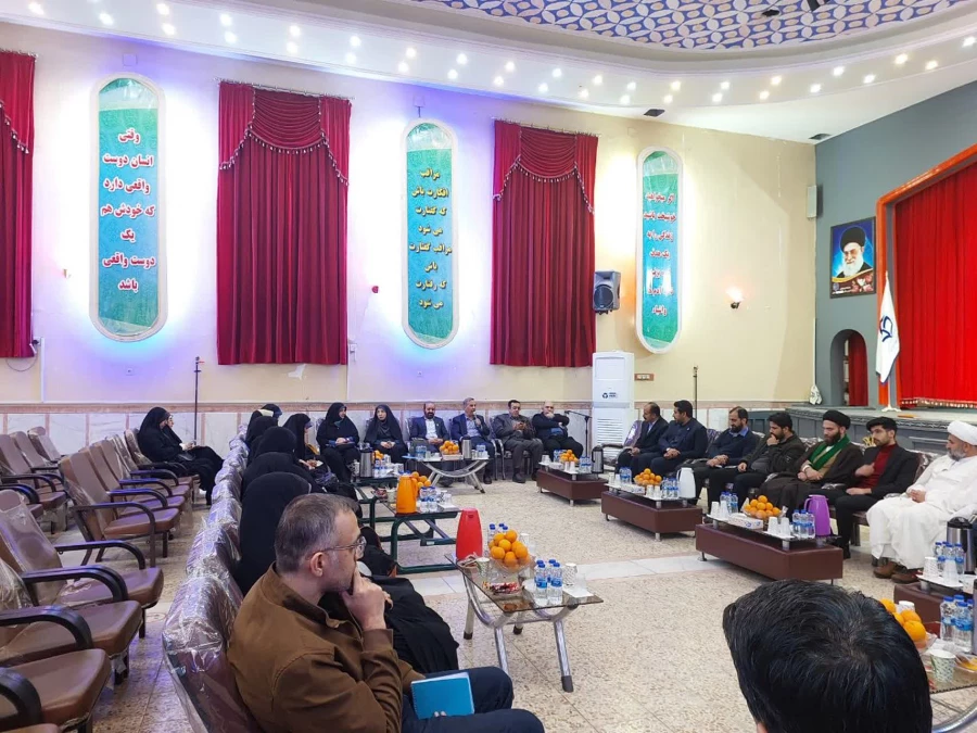 برگزاری نشست سرپرستان استان های شرکت کننده در جشنواره سرود و هنرهای نمایشی با مدیرکل و معاون امور فرهنگی و تربیتی دانشگاه فرهنگیان کشور. 5