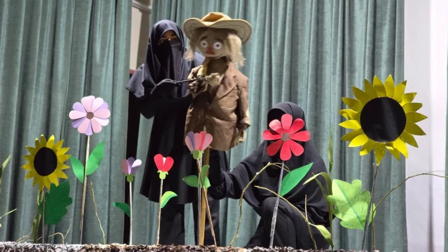 اجراهای تئاتر عروسکی دختران در جشنواره سرود و هنرهای نمایشی دزفول- بهمن ماه ۱۴۰۳ 9