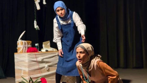 جراهای تئاتر صحنه ای دختران در جشنواره سرود و هنرهای نمایشی دزفول- بهمن ماه ۱۴۰۳  7