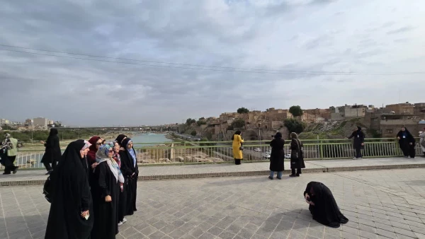 گزارش تصویری دانشجو معلمان در گردشگری از آثار تاریخی و معنوی مهد مقاومت دزفول 5