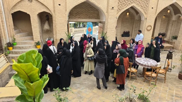 گزارش تصویری دانشجو معلمان در گردشگری از آثار تاریخی و معنوی مهد مقاومت دزفول 8