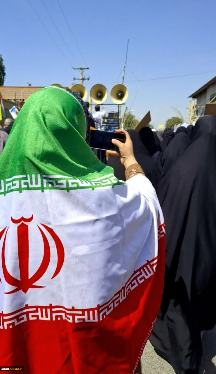 حضور پرشور جمعی از کارکنان، اساتید و دانشجومعلمان مرکز آموزش عالی حضرت خدیجه کبری(س) دزفول در راهپیمایی روز قدس 8