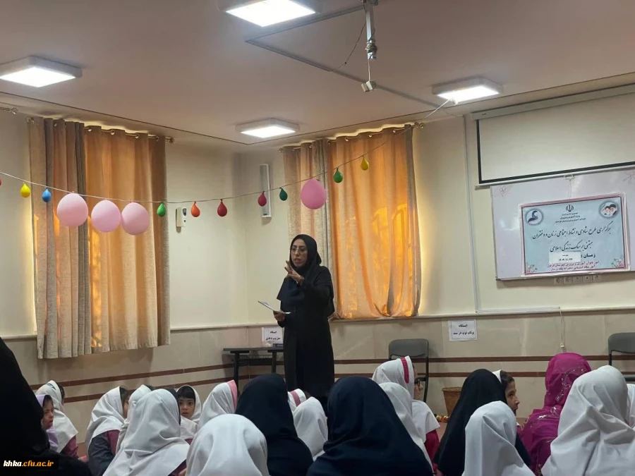 بازدید دانشجو معلمان از مرکز نگهداری معلولین ذهنی
 2