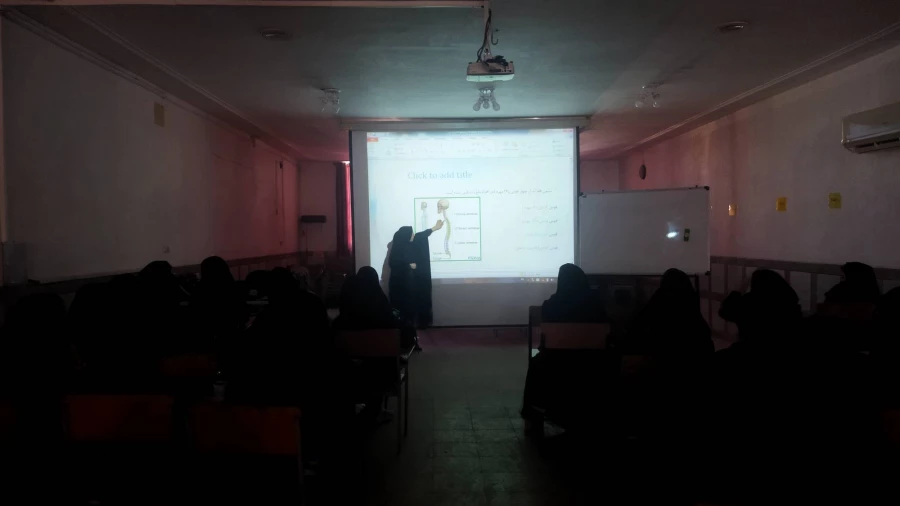 برگزاری کارگاه حرکات اصلاحی در دانش آموزان 6