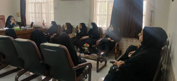 برگزاری نشست با نمایندگان گروه های آموزشی
 2