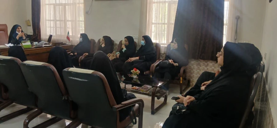 برگزاری نشست با نمایندگان گروه های آموزشی
 2