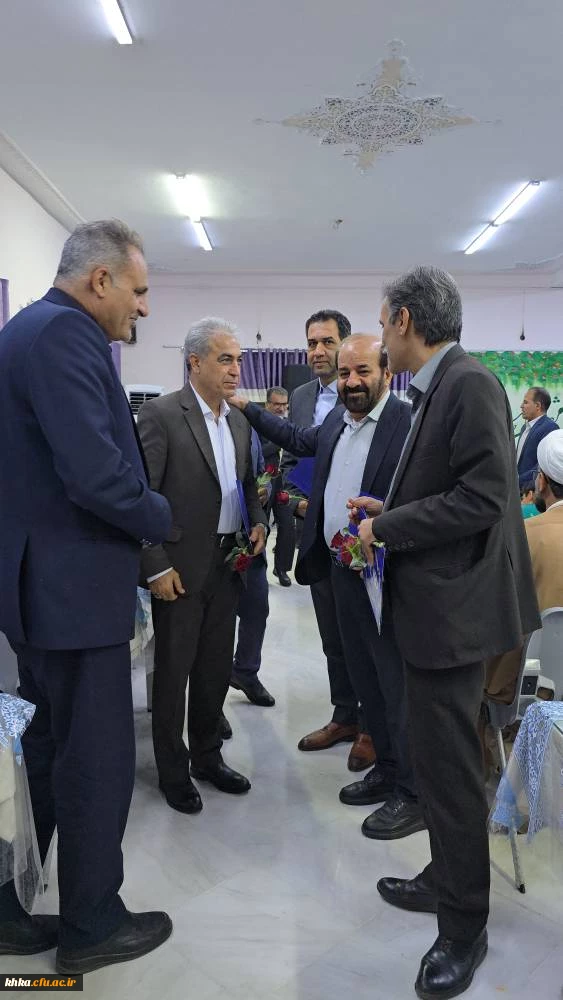 برگزاری مراسم ضیافت شام اساتید مرکز آموزش عالی حضرت خدیجه کبری(س)  و مدیران مدارس کارورزی به مناسبت بزرگداشت مقام معلم و دهه سرآمدی آموزش 10