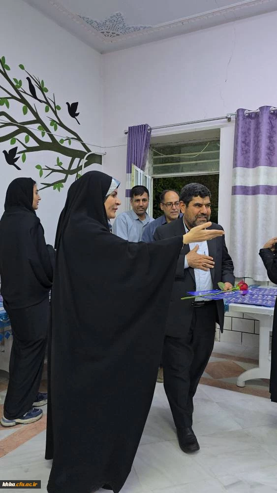 برگزاری مراسم ضیافت شام اساتید مرکز آموزش عالی حضرت خدیجه کبری(س)  و مدیران مدارس کارورزی به مناسبت بزرگداشت مقام معلم و دهه سرآمدی آموزش 11