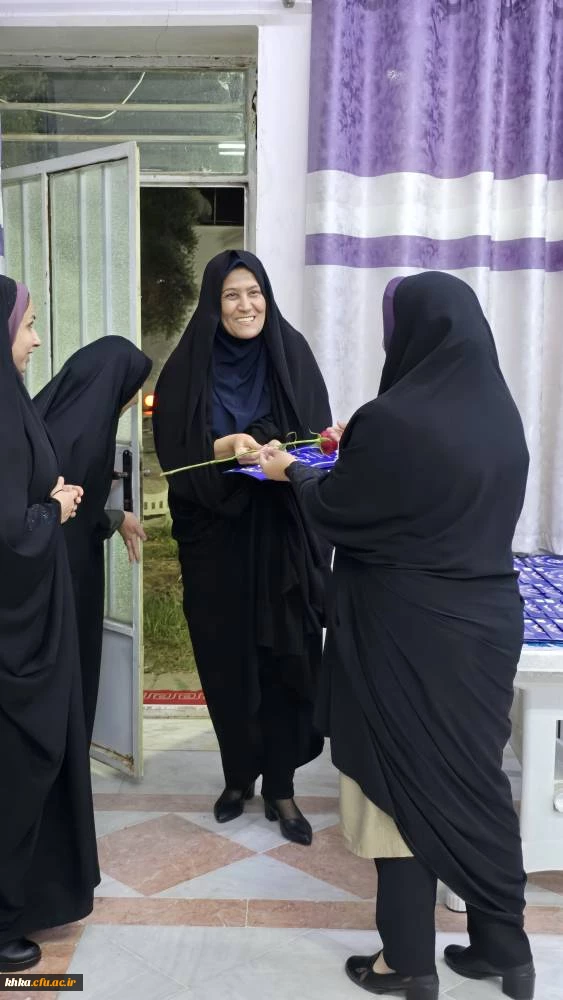 برگزاری مراسم ضیافت شام اساتید مرکز آموزش عالی حضرت خدیجه کبری(س)  و مدیران مدارس کارورزی به مناسبت بزرگداشت مقام معلم و دهه سرآمدی آموزش 20