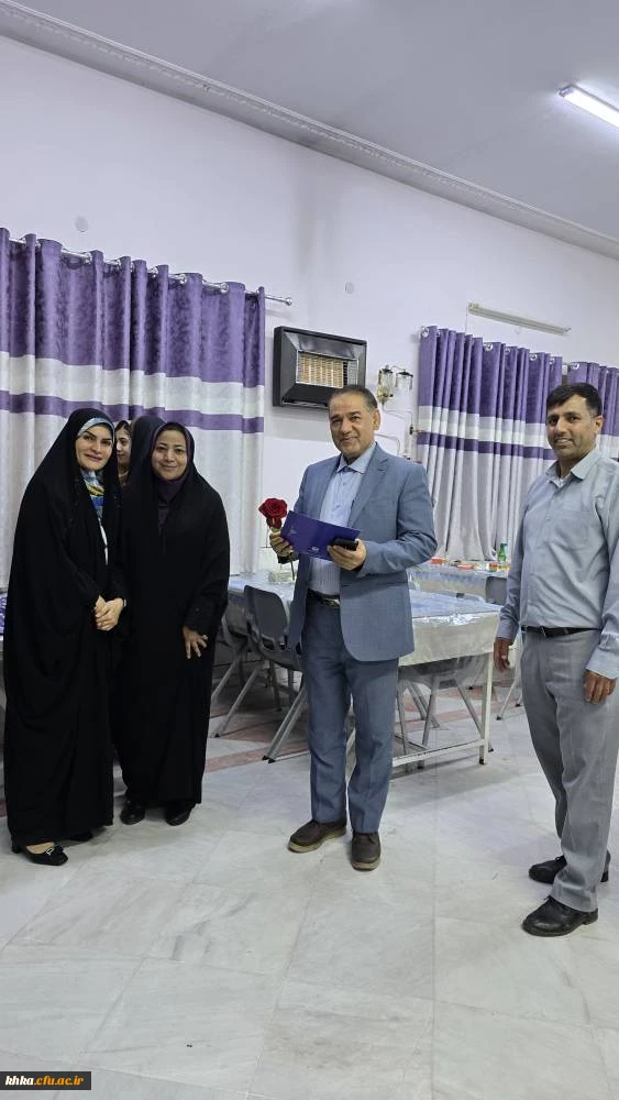 برگزاری مراسم ضیافت شام اساتید مرکز آموزش عالی حضرت خدیجه کبری(س)  و مدیران مدارس کارورزی به مناسبت بزرگداشت مقام معلم و دهه سرآمدی آموزش 23