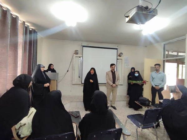 حضور در کلاس های درس به منظور تبریک روز معلم و روز استاد 4