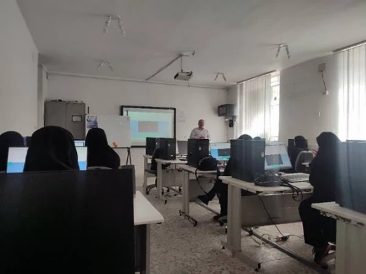 برگزاری کارگاه آموزشی  کارآفرینی با Elearning و هوش مصنوعی به مناسبت دهه سرآمدی آموزش  3