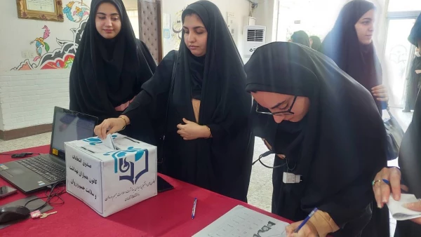 برگزاری هشتمین دوره انتخابات کانون همیاران سلامت و بهداشت جسم و روان  13