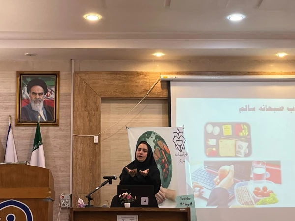 کارگاه آموزشی و جلسه پرسش و پاسخ پیرامون نیازهای تغذیه ای دانشجویان 11