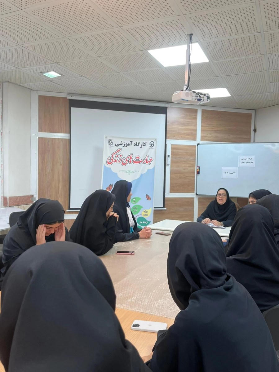 برگزاری کارگاه مهارت های زندگی ویژه دانشجومعلمان  10