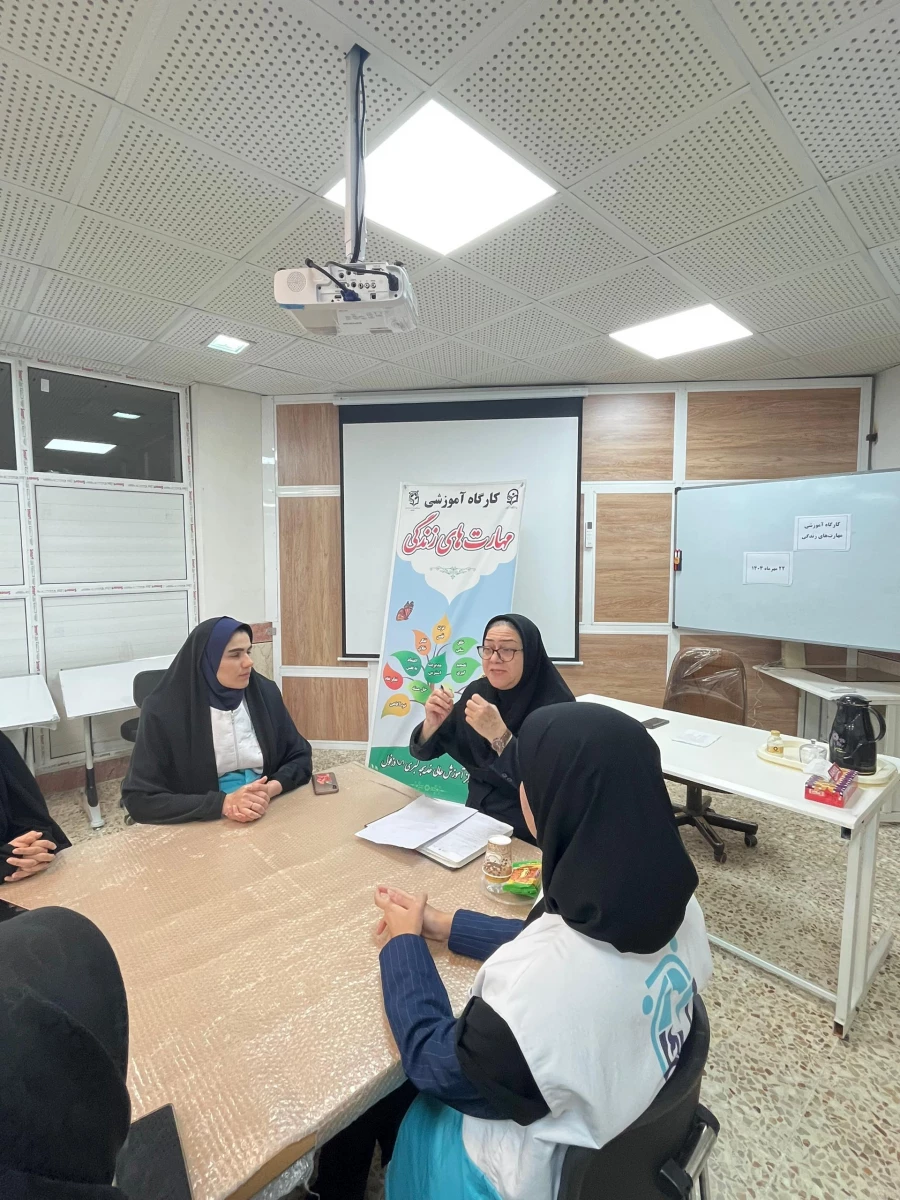 برگزاری کارگاه مهارت های زندگی ویژه دانشجومعلمان  16