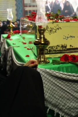 برگزاری مراسم آیین استقبال از پیکر مطهر شهید گمنام در مرکز آموزش عالی حضرت خدیجه کبری (س) دزفول 7
