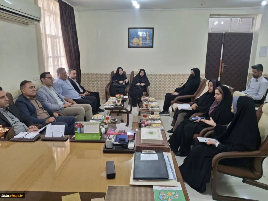  نشست صمیمانه رئیس مرکز با اعضای محترم هیئت علمی و ماموران آموزشی   9