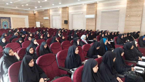 برگزاری نشست توجیهی آیین نامه شورای انضباطی با حضور معاون توسعه منابع و امور دانشجویی پردیس حضرت فاطمه الزهرا (س) 5