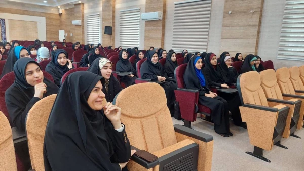 برگزاری نشست توجیهی آیین نامه شورای انضباطی با حضور معاون توسعه منابع و امور دانشجویی پردیس حضرت فاطمه الزهرا (س) 6