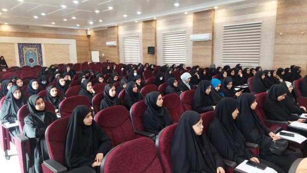 برگزاری نشست توجیهی آیین نامه شورای انضباطی با حضور معاون توسعه منابع و امور دانشجویی پردیس حضرت فاطمه الزهرا (س) 16