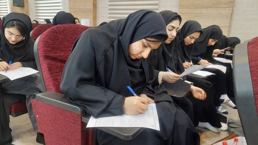 برگزاری نشست توجیهی آیین نامه شورای انضباطی با حضور معاون توسعه منابع و امور دانشجویی پردیس حضرت فاطمه الزهرا (س) 17