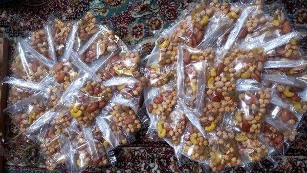 تهیه و توزیع وعده غذایی برای حافظان امنیت(قسمت سوم) 3