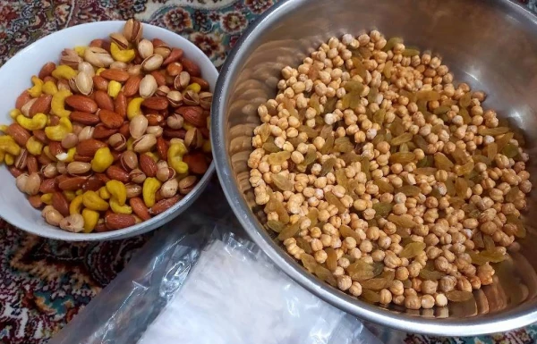 تهیه و توزیع وعده غذایی برای حافظان امنیت(قسمت سوم) 4
