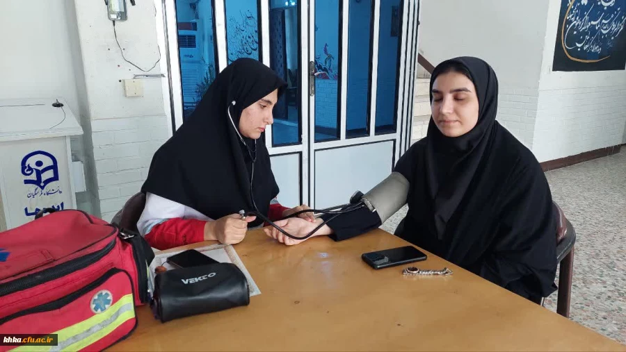 برگزاری ایستگاه سلامت بمناسبت هفته سلامت در ساختمان آموزش وسرای دانشجویی مرکز آموزش عالی حضرت خدیجه کبری (س) 9